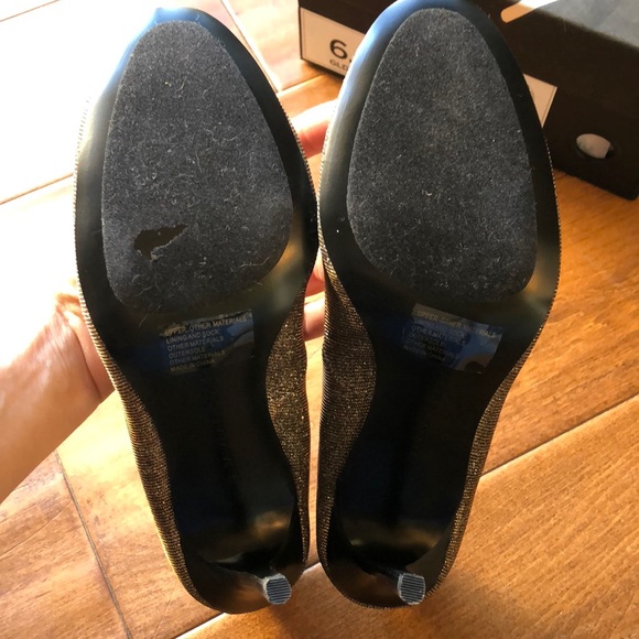 Banana Republic “Violet” Gold/Silver, NEW, 6.5 - Picture 4 of 7